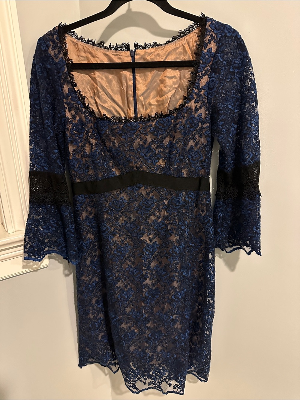 Flattering and Elegant Navy Lace Overlay Sheath Dress